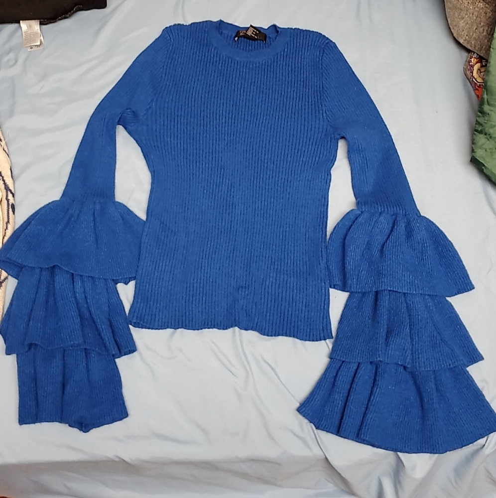 Trumpet sleeve sweater